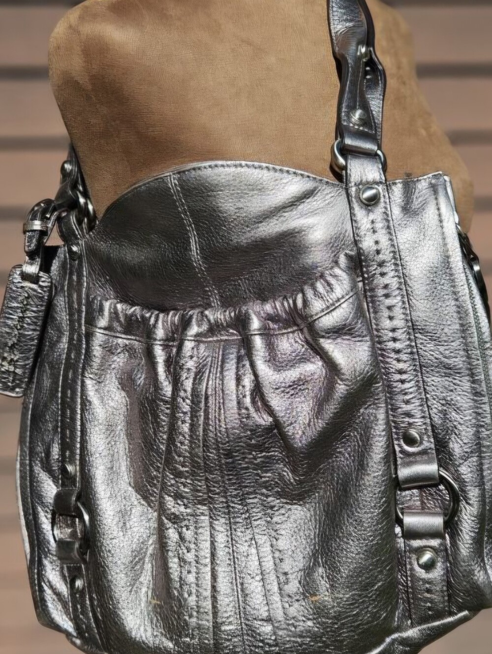 SUPER-soft Standout B. Makowsky Metallic Silver Toned Hobo Shoulder Bag. EUC - Picture 2 of 16